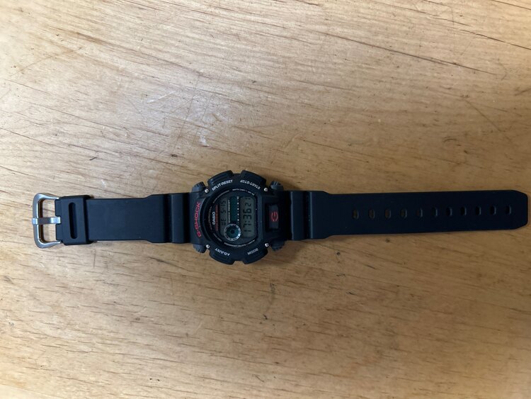 G-SHOCK フロッグマン GWF-1000RD （高級時計）の商品画像 - 査定依頼日：2025年2月13日 - 最高査定価格：1,800円