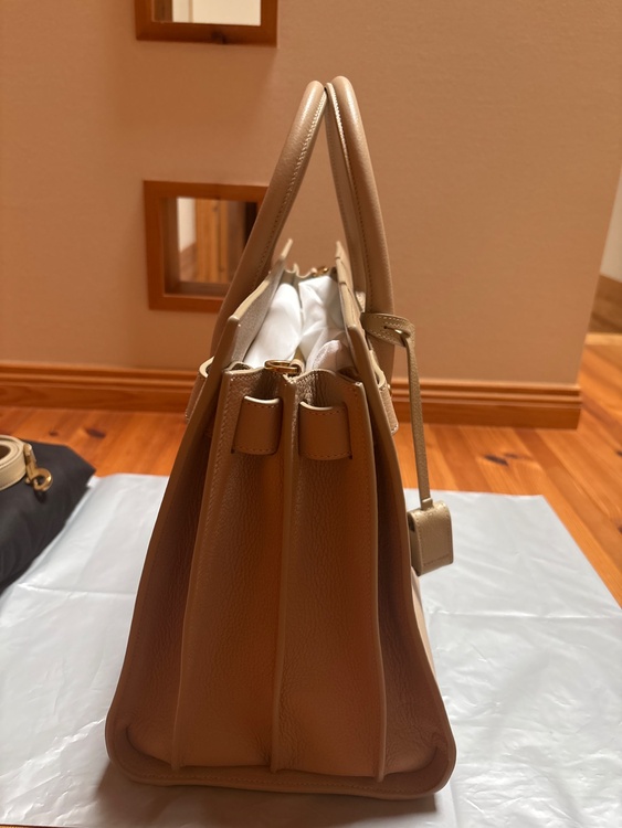 イブサンローラン  （ブランドバッグ）の商品画像 - 査定依頼日：2026年4月7日 - 最高査定価格：170,000円