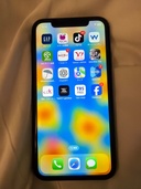 iPhone iPhoneXR 128GB au（スマホ）の商品画像 - 査定依頼日：2026年7月13日 - 最高査定価格：10,000円