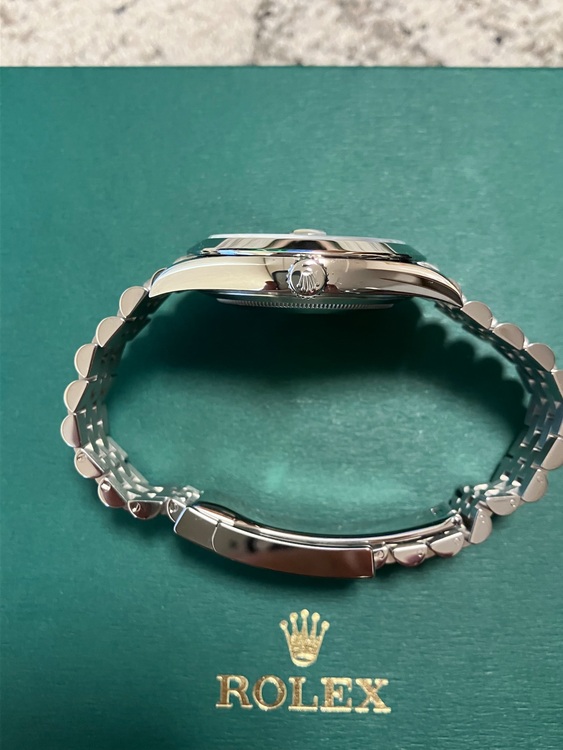 デイトジャスト41（高級時計）の商品画像 - 査定依頼日：2025年11月29日 - 最高査定価格：1,750,000円