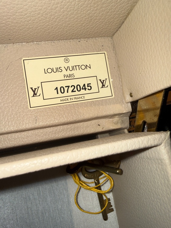 ルイヴィトン モノグラム （ブランドバッグ）の商品画像 - 査定依頼日：2026年4月23日 - 最高査定価格：300,000円