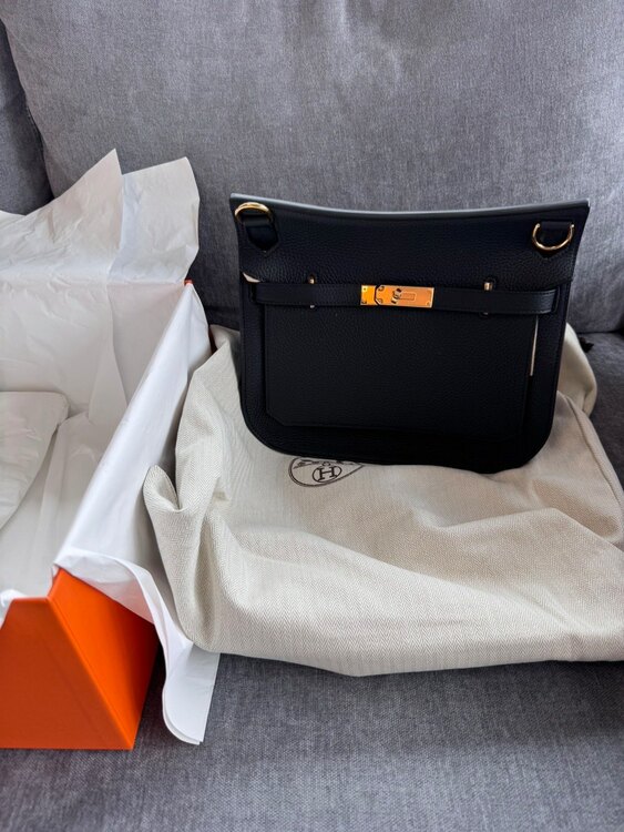 ジプシエール28（ブランドバッグ）の商品画像 - 査定依頼日：2025年4月8日 - 最高査定価格：1,500,000円