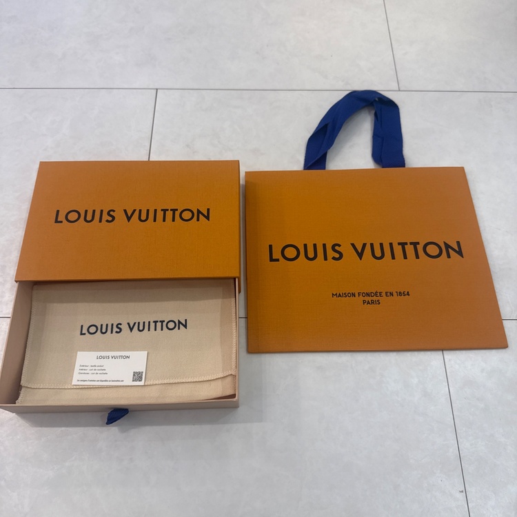 ルイヴィトン タイガ （ブランドバッグ）の商品画像 - 査定依頼日：2026年3月9日 - 最高査定価格：22,000円