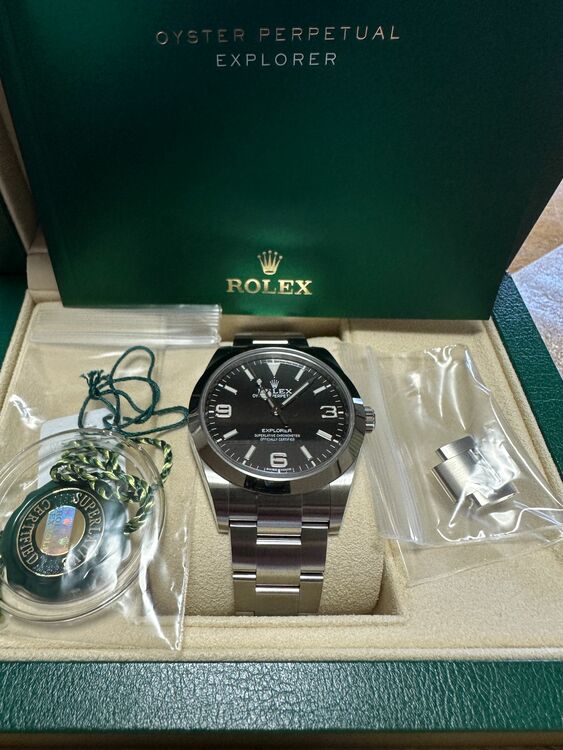 ロレックス エクスプローラー 21427（高級時計）の商品画像 - 査定依頼日：2025年8月23日 - 最高査定価格：1,050,000円
