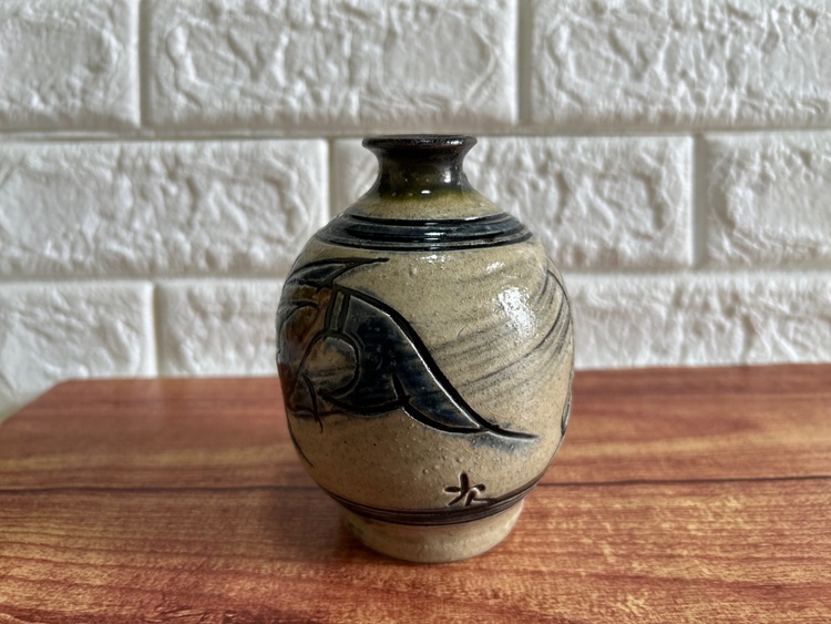 金城次郎の壺（美術品・骨董品）の商品画像 - 査定依頼日：2026年4月21日 - 最高査定価格：3,000円