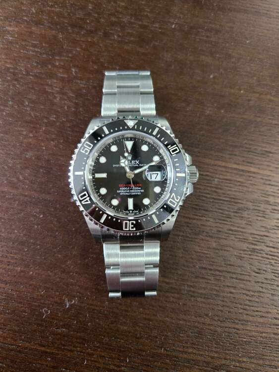 ロレックス シードゥエラー 126600（高級時計）の商品画像 - 査定依頼日：2025年3月31日 - 最高査定価格：1,900,000円