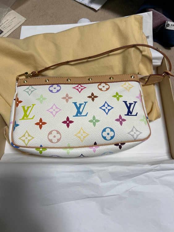 ルイヴィトン マルチカラー （ブランドバッグ）の商品画像 - 査定依頼日：2025年12月12日 - 最高査定価格：200,000円