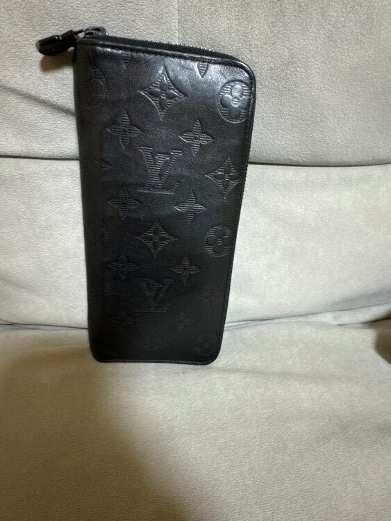 ジッピーウォレットヴェルディカルモノグラムシャドウ（ブランド財布・小物）の商品画像 - 査定依頼日：2025年3月17日 - 最高査定価格：15,000円