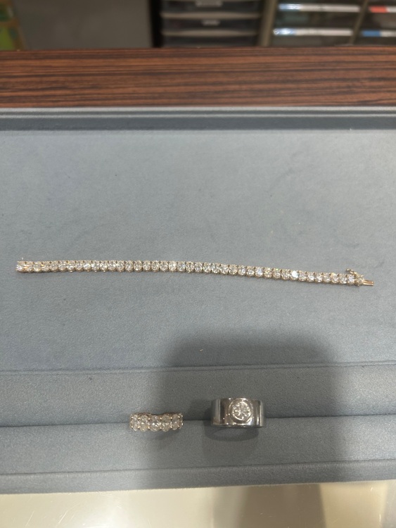 写真で添付します（宝石）の商品画像 - 査定依頼日：2025年10月28日 - 最高査定価格：1,500,000円