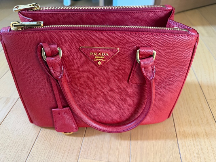 プラダ  （ブランドバッグ）の商品画像 - 査定依頼日：2025年12月14日 - 最高査定価格：120,000円