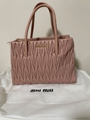 ミュウミュウ  （ブランドバッグ）の商品画像 - 査定依頼日：2026年3月1日 - 最高査定価格：52,000円