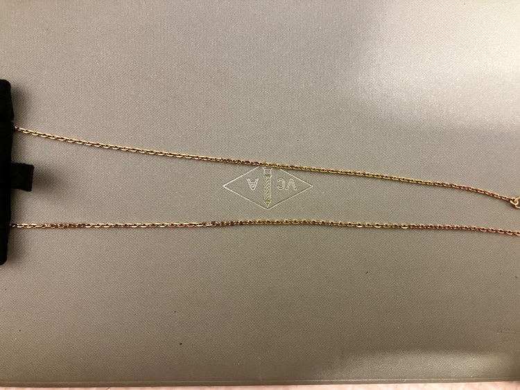 VCA ネックレス（宝石）の商品画像 - 査定依頼日：2025年8月30日 - 最高査定価格：370,000円