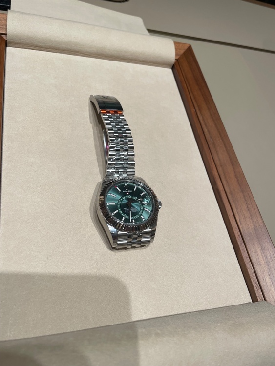 スカイドゥエラー　ミントグリーン　ジュビリーブレス（高級時計）の商品画像 - 査定依頼日：2026年1月1日 - 最高査定価格：4,100,000円