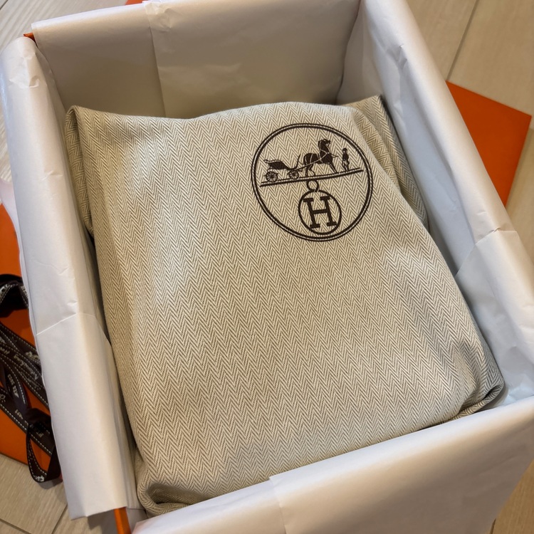 ピコタンロック pm18 ローズサクラ（ブランドバッグ）の商品画像 - 査定依頼日：2025年7月19日 - 最高査定価格：600,000円