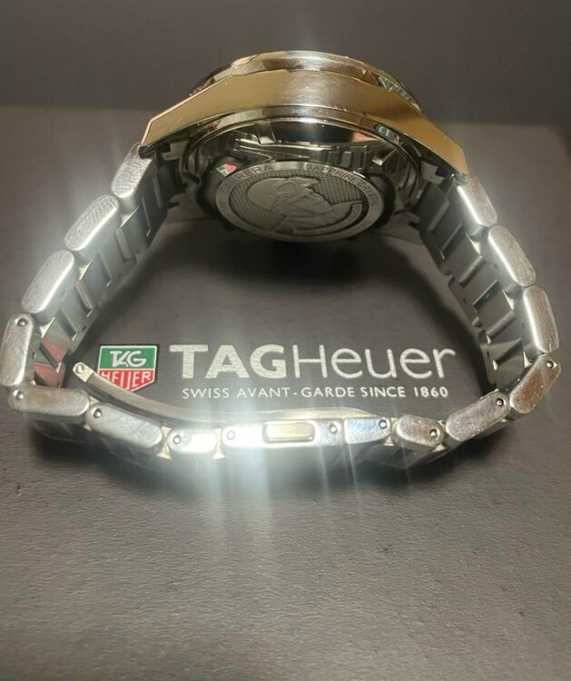 タグホイヤー カレラ cv201AJ.BA071（高級時計）の商品画像 - 査定依頼日：2025年5月31日 - 最高査定価格：240,000円