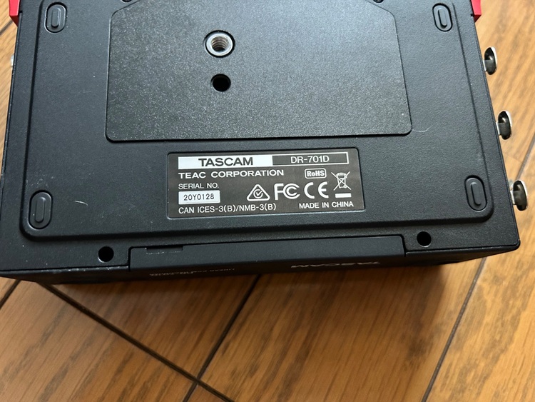 TASCAM リニアPCMレコーダー デジタル一眼レフカメラ用 DR-701D（オーディオ・スピーカー）の商品画像 - 査定依頼日：2025年7月6日 - 最高査定価格：15,000円