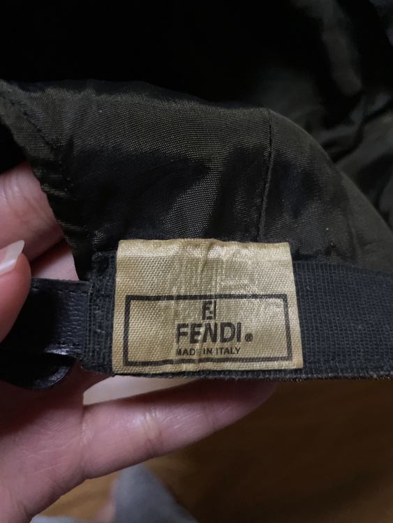 フェンディ  （ブランドバッグ）の商品画像 - 査定依頼日：2026年4月4日 - 最高査定価格：20,000円