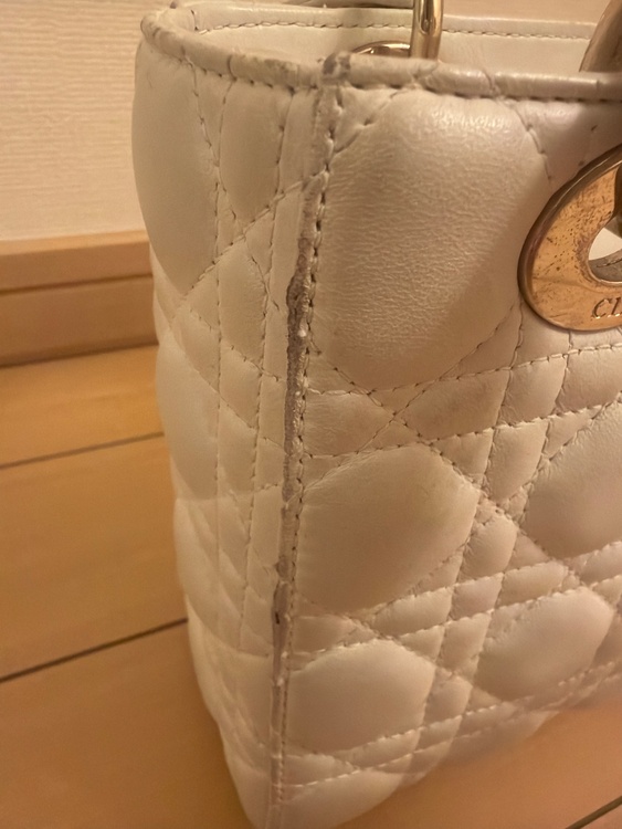 ディオール レディディオール カナージュ 2WAYハンドバッグ レザー ホワイト（ブランドバッグ）の商品画像 - 査定依頼日：2026年4月2日 - 最高査定価格：180,000円