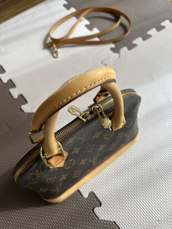 アルマBB（ブランドバッグ）の商品画像 - 査定依頼日：2026年3月10日 - 最高査定価格：150,000円