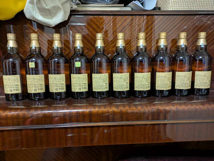 ウイスキー サントリー山崎 （お酒）の商品画像 - 査定依頼日：2025年3月1日 - 最高査定価格：203,000円