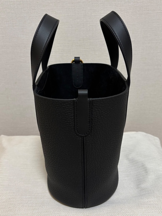 インザループ18（ブランドバッグ）の商品画像 - 査定依頼日：2026年1月15日 - 最高査定価格：100,000円