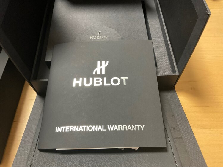 ウブロ ビックバン 441.NM.1170RX（高級時計）の商品画像 - 査定依頼日：2025年5月13日 - 最高査定価格：1,330,000円