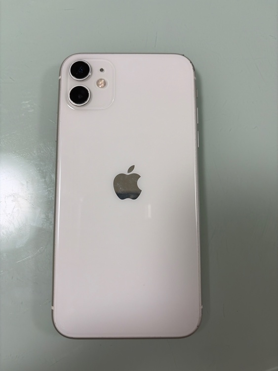 iPhone iPhone11 Pro 64GB au（スマホ）の商品画像 - 査定依頼日：2026年7月26日 - 最高査定価格：17,500円