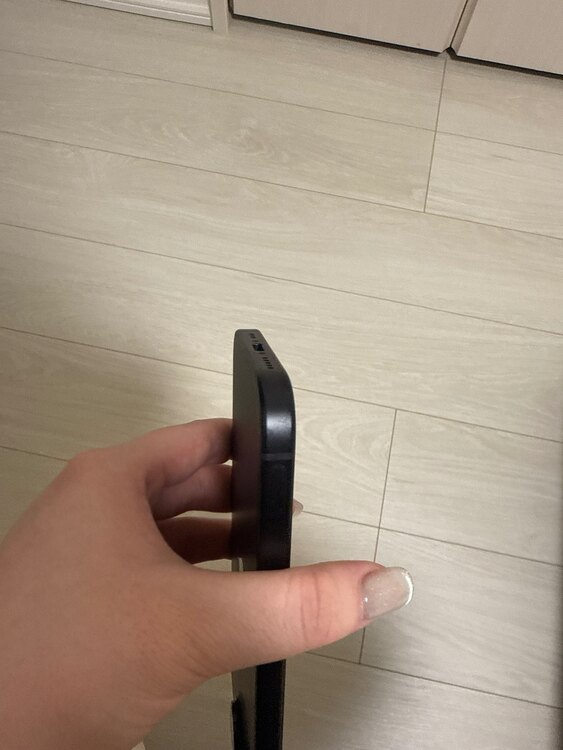 iPhone15 ブラック 128GB（スマホ）の商品画像 - 査定依頼日：2025年4月30日 - 最高査定価格：76,000円