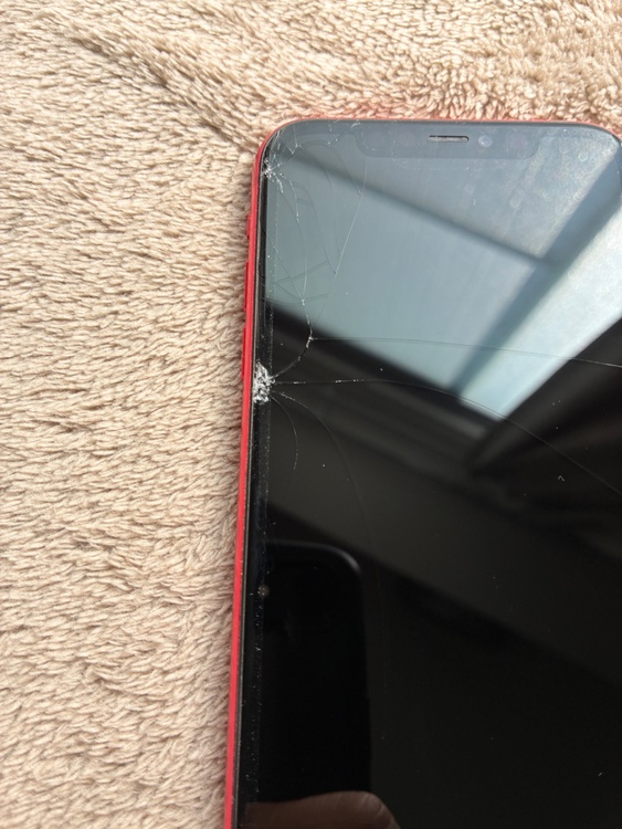 iPhone11 128GB docomo（スマホ）の商品画像 - 査定依頼日：2026年3月30日 - 最高査定価格：15,000円