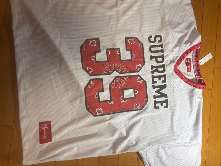 Supreme Bandana Football Jersey（古着・ファッション）の商品画像 - 査定依頼日：2026年6月29日 - 最高査定価格：100円