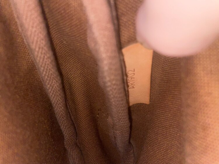 ソミュール 30 M42256（ブランドバッグ）の商品画像 - 査定依頼日：2025年5月24日 - 最高査定価格：50,000円