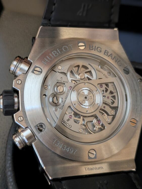 ウブロ ビックバン （高級時計）の商品画像 - 査定依頼日：2025年10月1日 - 最高査定価格：1,300,000円