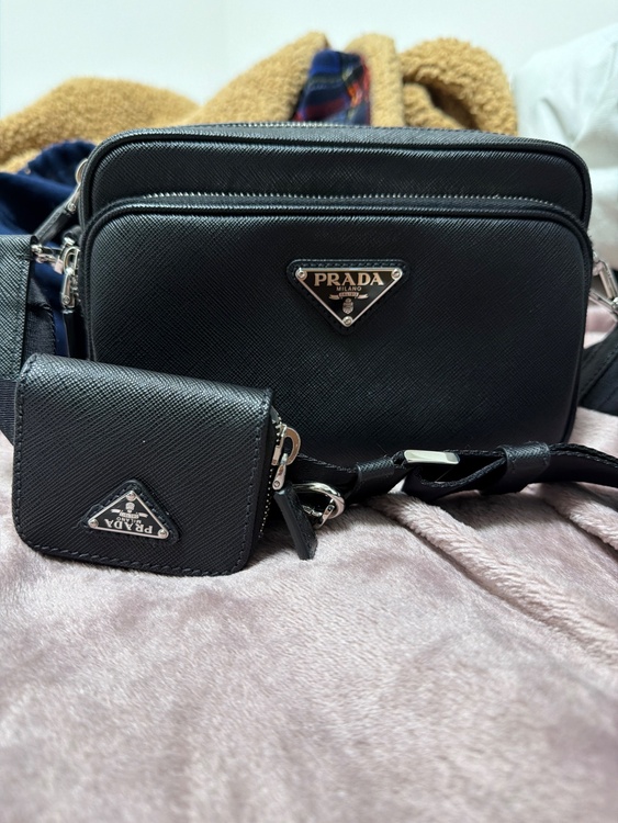 プラダバック（ブランドバッグ）の商品画像 - 査定依頼日：2026年3月31日 - 最高査定価格：230,000円