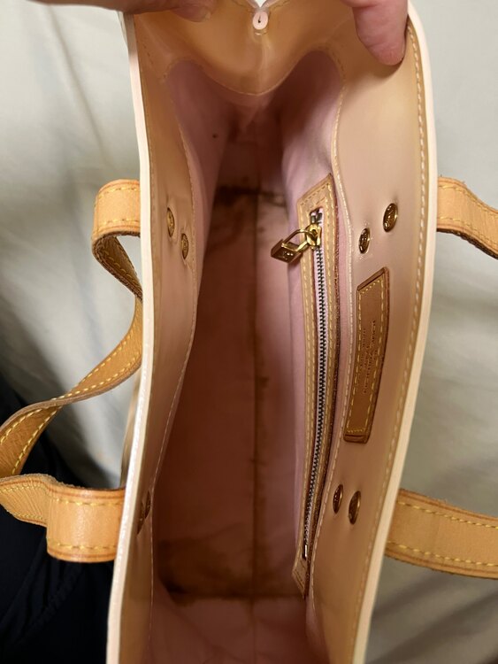 ヴェルニ　マシュマロピンク（ブランドバッグ）の商品画像 - 査定依頼日：2025年4月29日 - 最高査定価格：9,000円