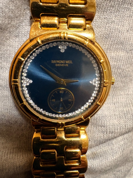 Raymond Weil Geneva 9815（高級時計）の商品画像 - 査定依頼日：2026年7月6日 - 最高査定価格：4,000円