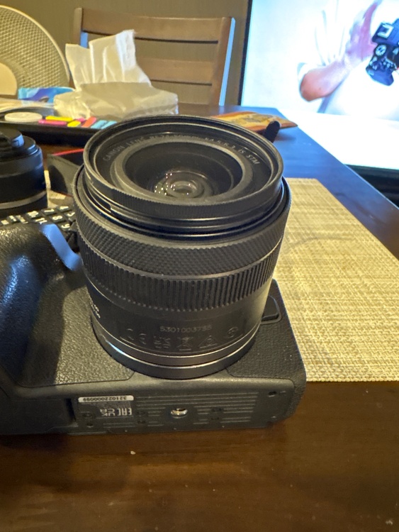 RF24-50 F2.8（カメラ）の商品画像 - 査定依頼日：2026年9月23日 - 最高査定価格：10,000円