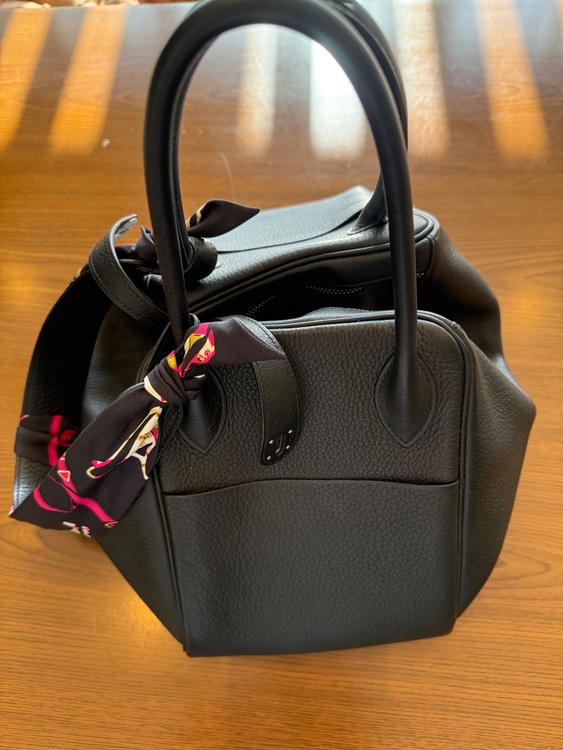 アネモネ？（ブランドバッグ）の商品画像 - 査定依頼日：2025年11月30日 - 最高査定価格：560,000円