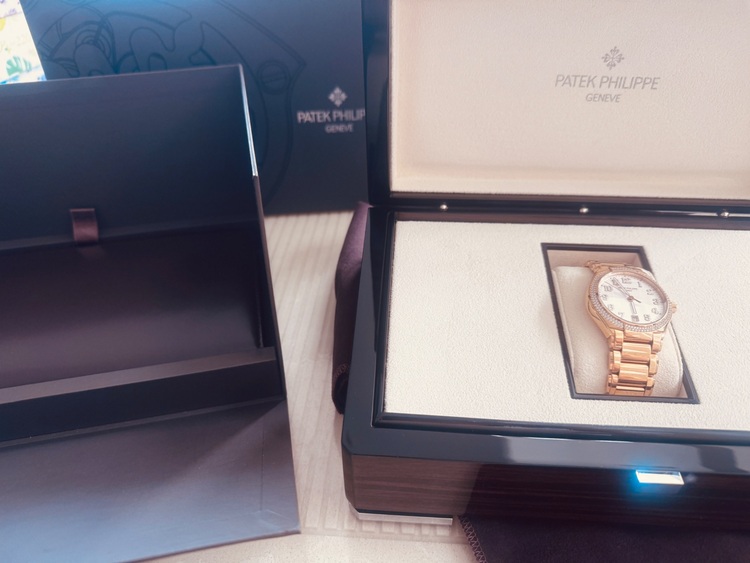 7300/1200R-010（高級時計）の商品画像 - 査定依頼日：2025年8月29日 - 最高査定価格：6,000,000円