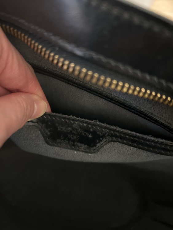 エピ（ブランドバッグ）の商品画像 - 査定依頼日：2025年11月27日 - 最高査定価格：40,000円