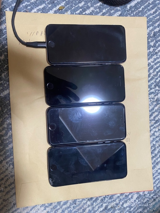 iPhone iPhone8 Plus 64GB Softbank（スマホ）の商品画像 - 査定依頼日：2026年7月28日 - 最高査定価格：3,000円
