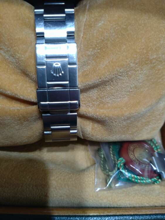 ロレックス エクスプローラー 14270（高級時計）の商品画像 - 査定依頼日：2025年3月29日 - 最高査定価格：850,000円