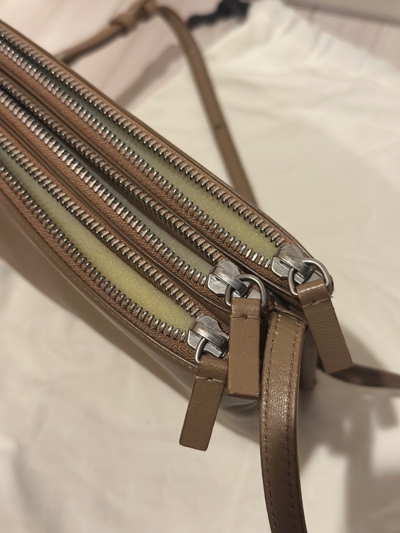 トリオ（ブランドバッグ）の商品画像 - 査定依頼日：2025年9月28日 - 最高査定価格：20,000円