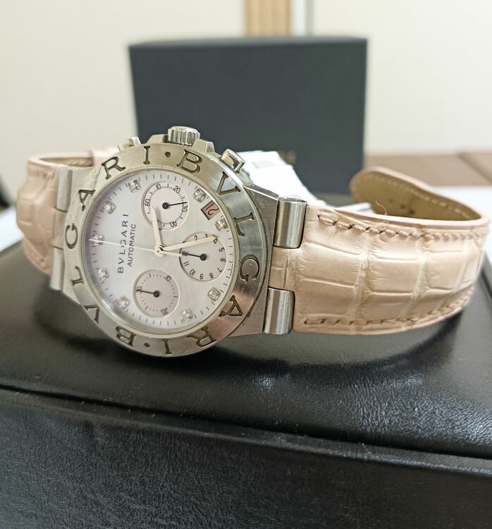 ディアゴノオートマチック　ダイヤモンド　クロノグラフ（高級時計）の商品画像 - 査定依頼日：2025年10月28日 - 最高査定価格：182,000円