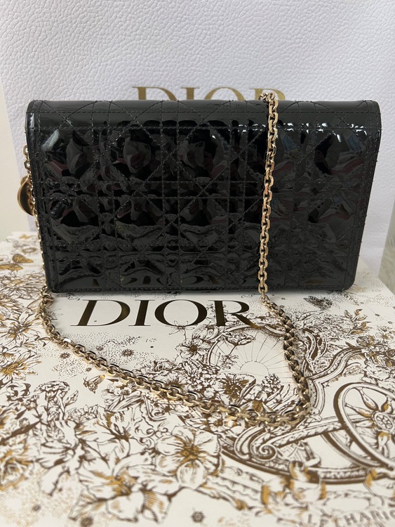 Lady Dior ポーチ（ブランド財布・小物）の商品画像 - 査定依頼日：2025年10月31日 - 最高査定価格：100,000円