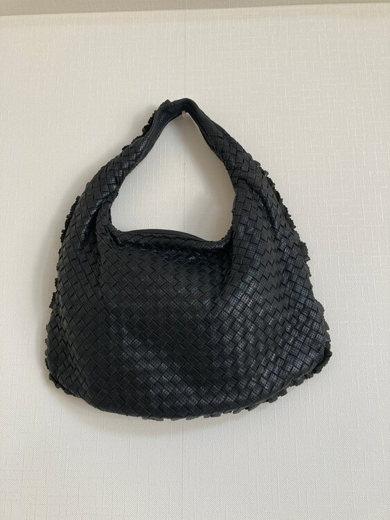 ボッテガ・ヴェネタ  （ブランドバッグ）の商品画像 - 査定依頼日：2025年2月6日 - 最高査定価格：120,000円