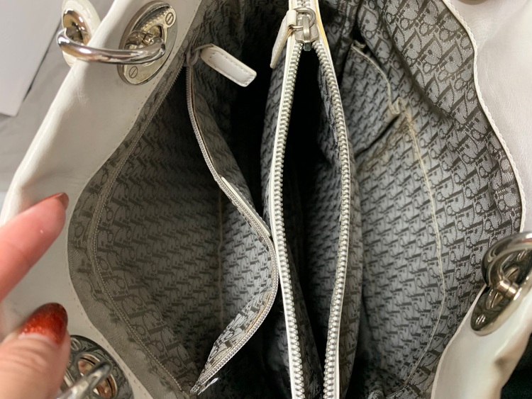 レディディオール（ブランドバッグ）の商品画像 - 査定依頼日：2025年6月22日 - 最高査定価格：40,000円