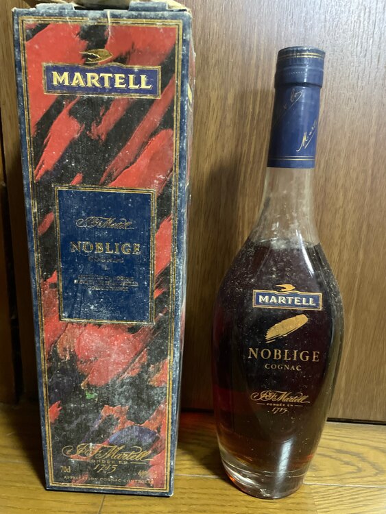 ブランデー マーテル （お酒）の商品画像 - 査定依頼日：2025年4月17日 - 最高査定価格：2,000円