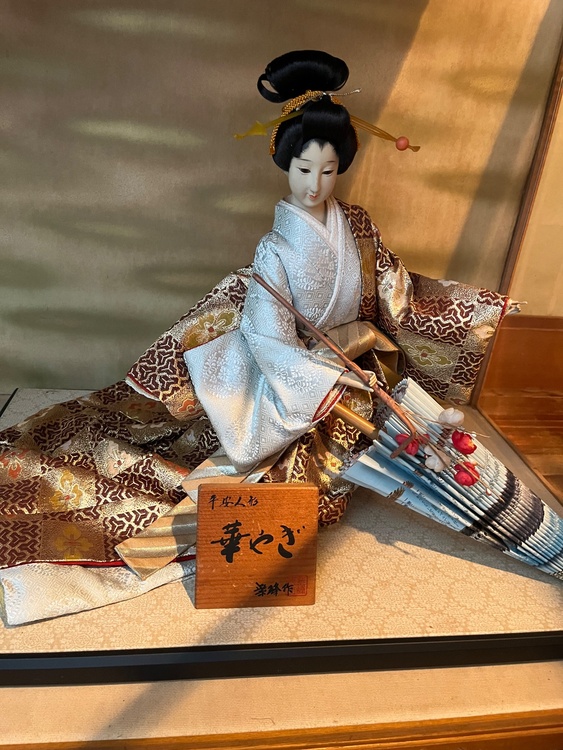 日本人形（美術品・骨董品）の商品画像 - 査定依頼日：2026年6月28日 - 最高査定価格：100,000円