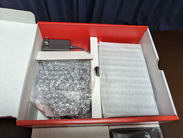 Nintendo Switch Joy-Con(L) ネオンブルー/(R) ネオ（ゲーム機本体・ゲームソフト）の商品画像 - 査定依頼日：2023年8月4日 - 最高査定価格：18,000円