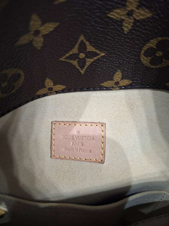 ルイヴィトン モノグラム （ブランドバッグ）の商品画像 - 査定依頼日：2025年2月19日 - 最高査定価格：210,000円